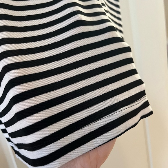 Chico’s Black & White Striped Sleeveless Blouse Women’s size Large - Picture 2 of 12
